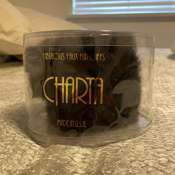 Faux fur mink cuffs, 1 pair Vintage like new - Picture 2 of 5